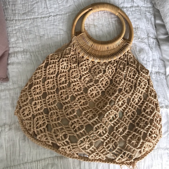 The cutest vintage bamboo straw bag - Picture 2 of 3